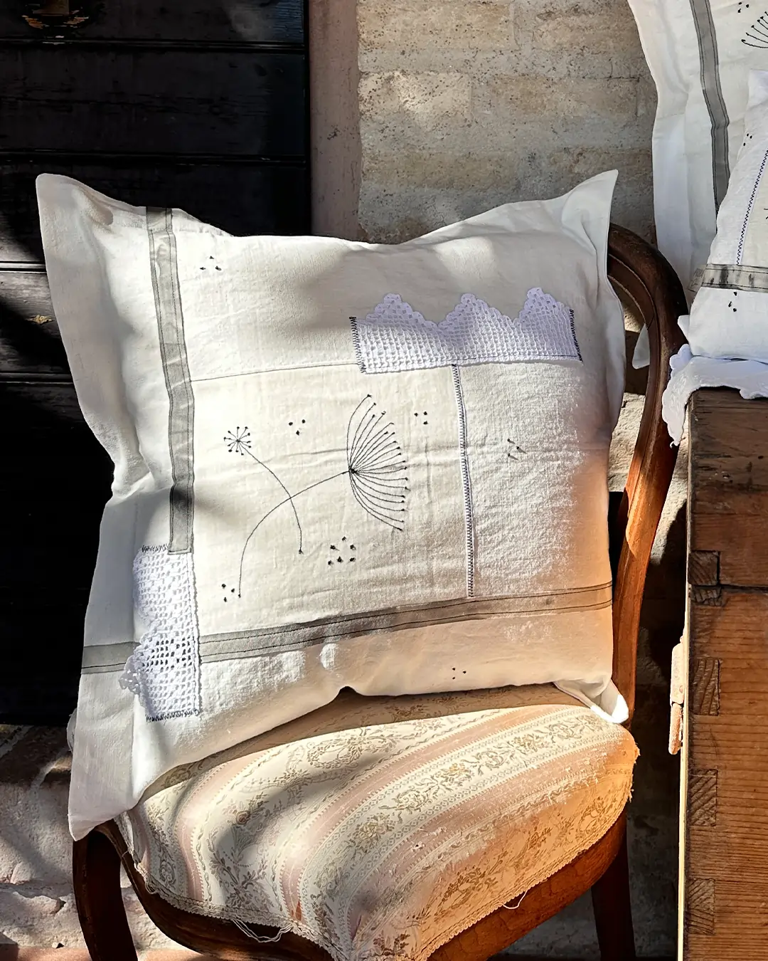 cuscino-50x50-linea-agata-materia-prima-crea