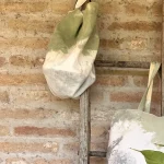porta-vaso-o-borsa-variante-verde-grigio-linea-amaranta-materia-prima-crea